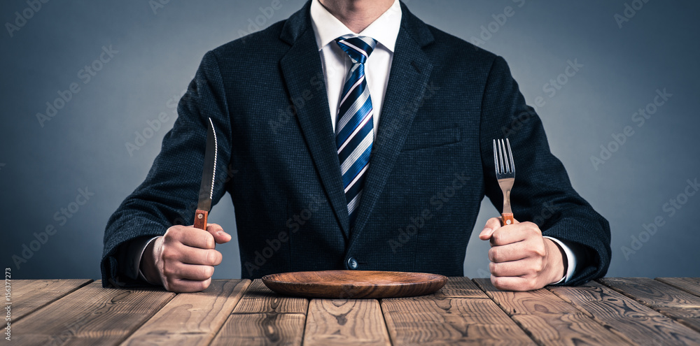 食卓のビジネスマン