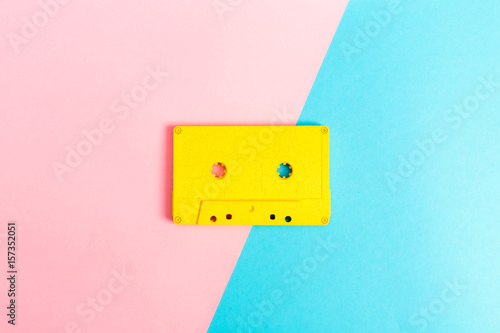 Fotomural Retro cassette tapes on bright background