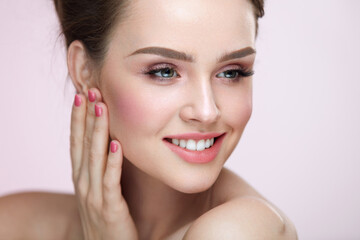 Wall Mural - beautiful woman with beauty face makeup and hairstyle portrait