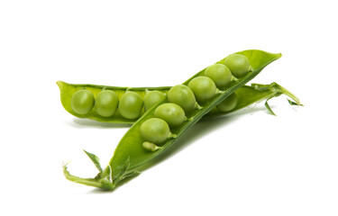 Wall Mural - Green young peas isolated