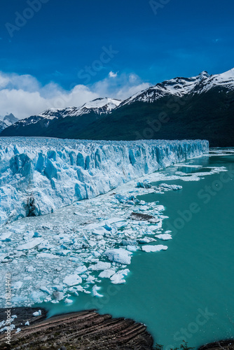Plakat Lodowiec Perito Moreno w słoneczny dzień