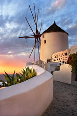 Fototapete - Windmill in Oia Village in the Evening, Santorini, Greece