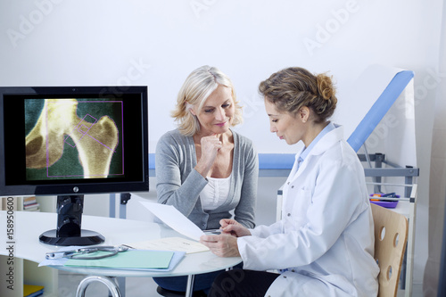 Fotomural Osteodensitometry of the hip with an osteoporosis