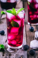 Wall Mural - Blackberry lemonade with lime, and mint