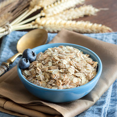 Rolled oats in a bowl