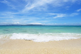 Fototapeta Morze - 沖縄の美しい海とさわやかな空