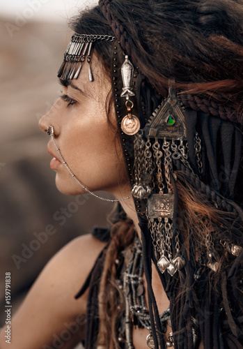 Plakat close up portrait of beautiful tribal woman dancer in headdress