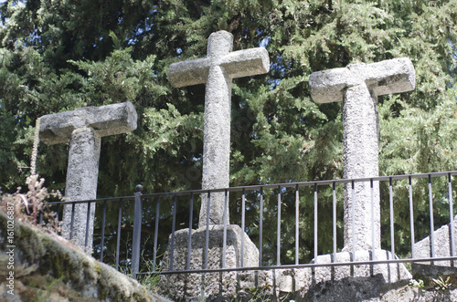 tres cruces y humilladero en el monasterio de san pedro de alcantara arenas de s Poster Mural XXL