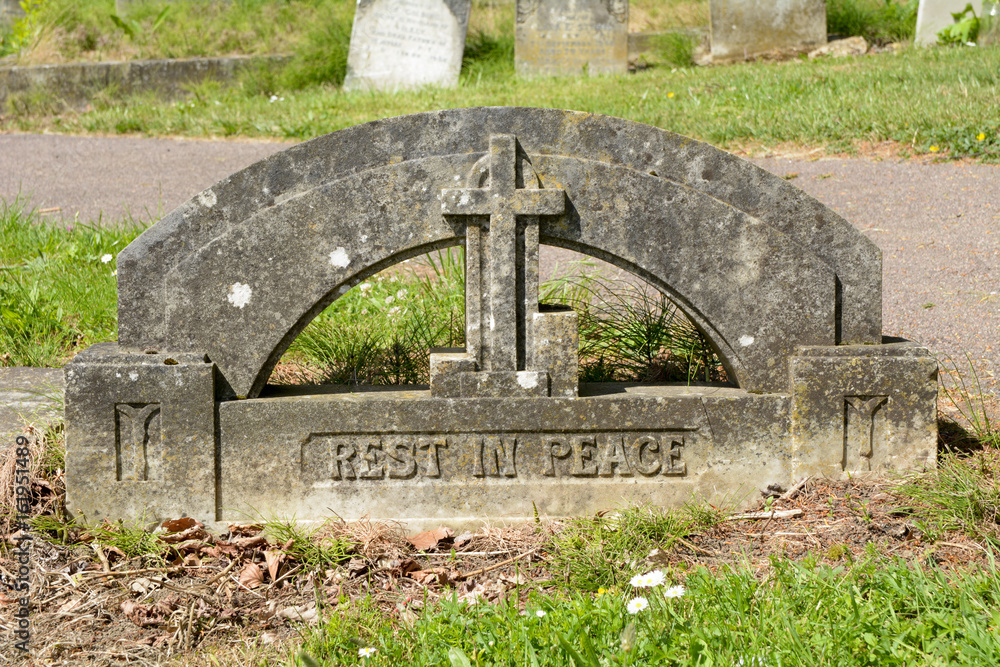 Christian Cross gravetone with RIP (Rest In Peace) acronym Stock Photo ...