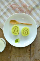 Pandanus leaf Cake roll  2