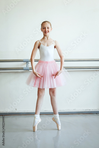 pointe shoes kids