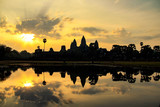 Fototapeta Krajobraz - Sunrise at Angkor Wat, Cambodia