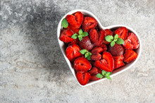 Strawberries Green Mint Leaves Red Heart Food Berries