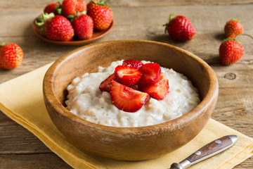 Wall Mural - Oatmeal Porridge with Strawberries