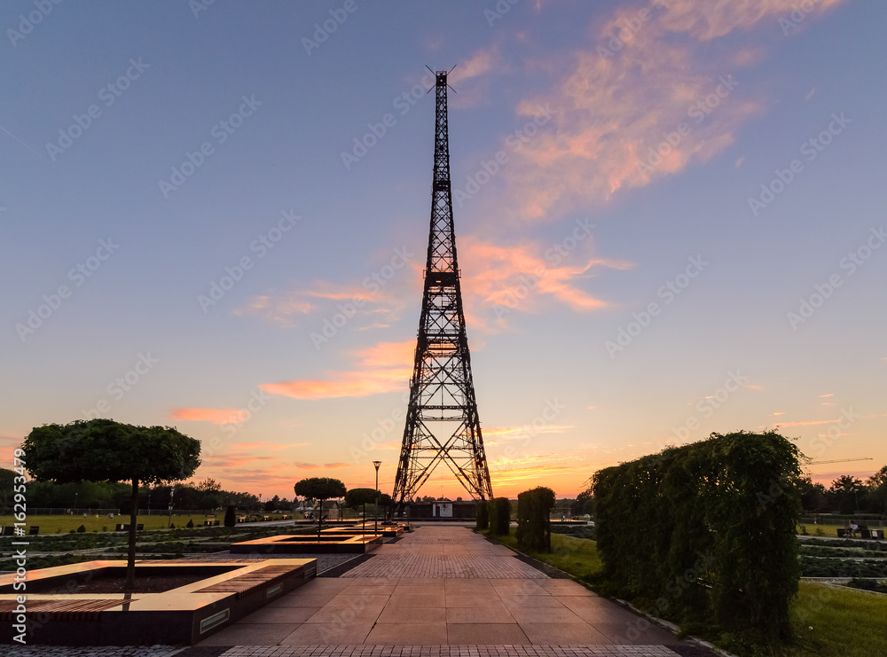 Obraz na płótnie radiostation tower in Gliwice, Poland in sunset. w salonie