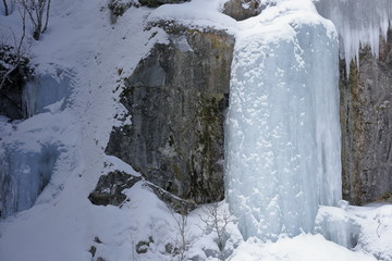 Ice waterfall beside Rv 85 road. Gullesfjordbotn-Hinnoya-Lofoten Vesteralen-Norway. 0080