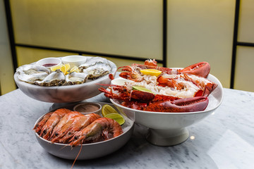 Wall Mural - Fresh seafood platter with lobster, mussels and oysters