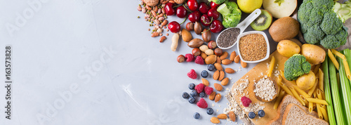 Fotografía Selection of healthy rich fiber sources vegan food for cooking