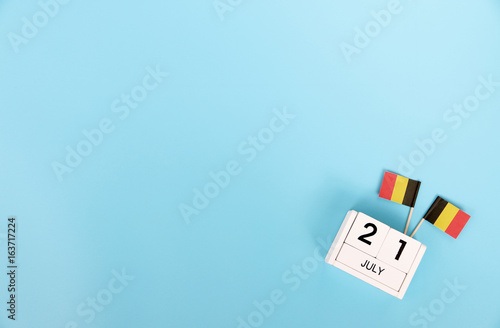 Fotografía July 21 Wooden calendar Concept independence day of belgium and Belgium national day