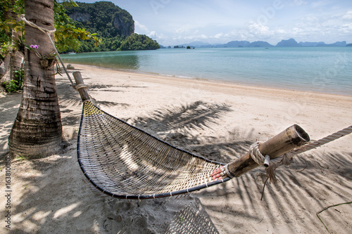 hamak-na-plazy-na-wyspie-koh-yao-noi-tajlandia