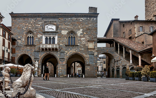 Palazzo della Ragione - Bergamo - Italy Фотошпалери