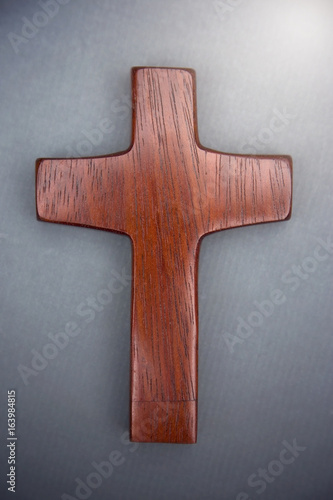 Zdjęcie XXL Prosty drewniany krzyż