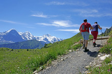     Wanderer In Den Alpen, Berneroberland, Schweiz 