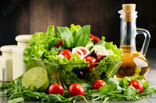 Fotomural Composition with vegetable salad bowl. Balanced diet