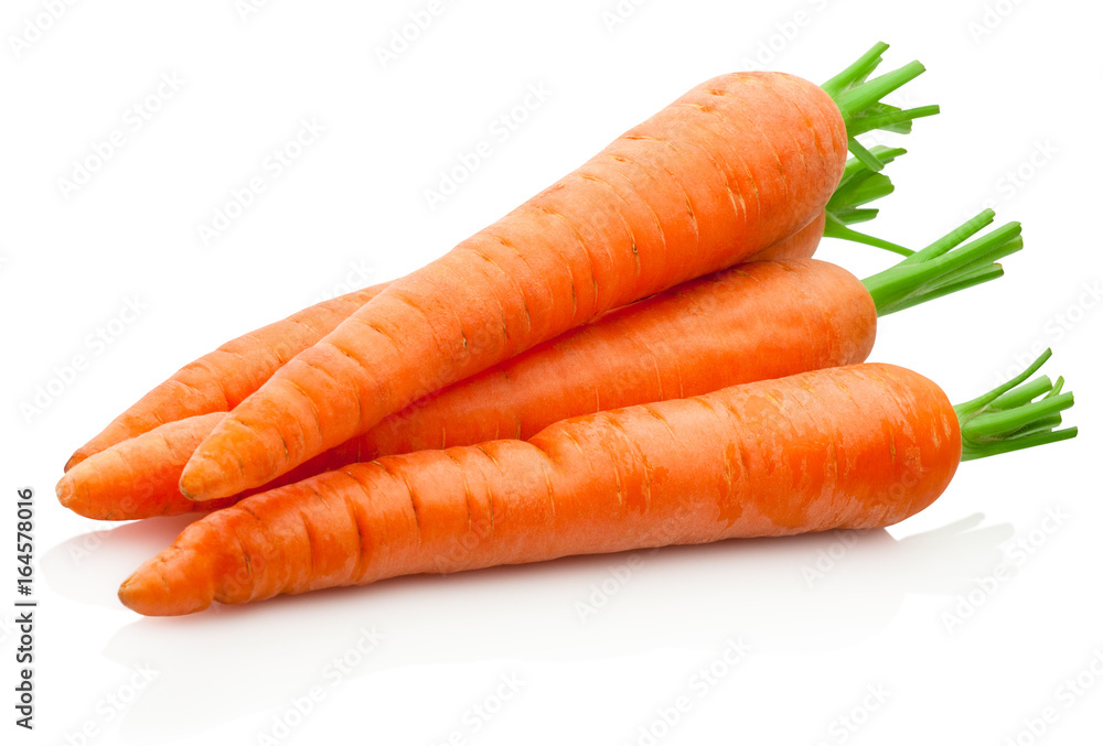 Fresh carrots isolated on a white background - obrazy, fototapety, plakaty 