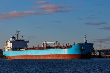 Canvas Print - Blue cargo ship