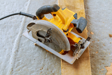 Wood cutting with circular saw