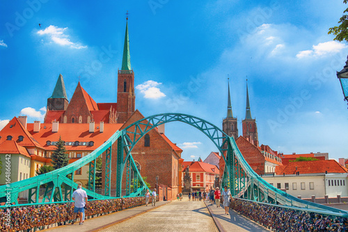 Naklejka stary most   wroclaw-polska-18-lipca-2017-wroclawskie-stare-miasto-ostrow-tumski-jest-w