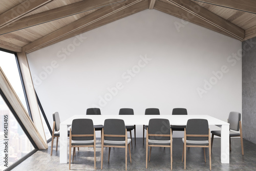 Attic Meeting Room Wooden Ceiling Side View Kaufen Sie