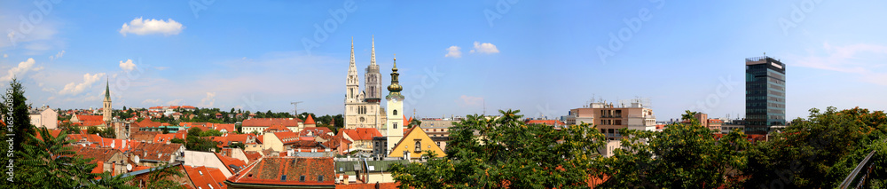 Obraz na płótnie Zagreb skyline with Zagreb Cathedral and St. Mary Church. View from Strossmayer Promenade on Upper Town. Panoramic view. w salonie