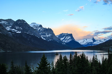  One Island on the Lake