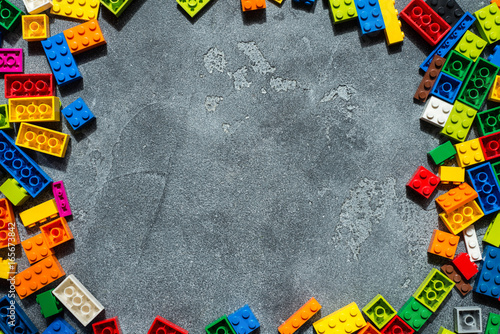 Colored toy bricks with empty space for your content Tableau sur Toile