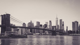 Fototapeta  - Panoramic view of lower Manhattan and brooklyn bridge
