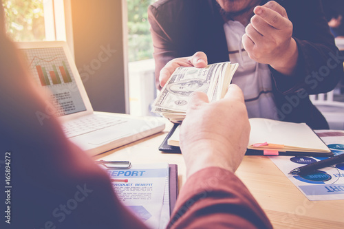Cuadros en Lienzo Bad investment or economic crisis concept