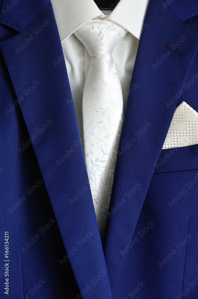 blue dress shirt white tie Men's Light Blue Two-Piece Suit - Stylish Formal Wear main image 1