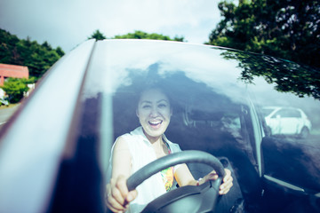 Canvas Print - 車の運転をしている女性