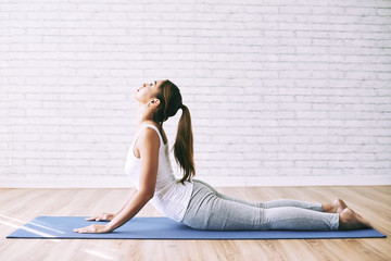 Wall Mural - Cobra asana