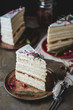 © Tatjana Ristanic/Stocksy - Naked cake