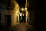 Fototapeta Uliczki - Alley at night