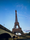 Fototapeta Paryż - eiffel tower from canal cruise