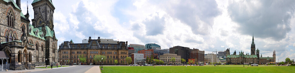 Wall Mural - Panorama of Square in front of Parliament Buildings in downtown Ottawa, Ontario, Canada.