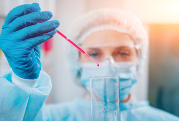 science technician at work in the laboratory.