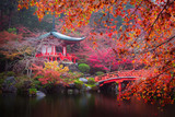 Fototapeta Krajobraz - Daigo-ji temple in autumn