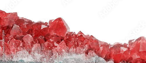 Fotomural red ruby crystals closeup on white