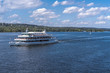 © Andy Ilmberger - Ausflugsdampfer auf dem Starnberger See kurz vor der Roseninsel