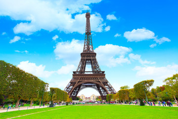 the eiffel tower